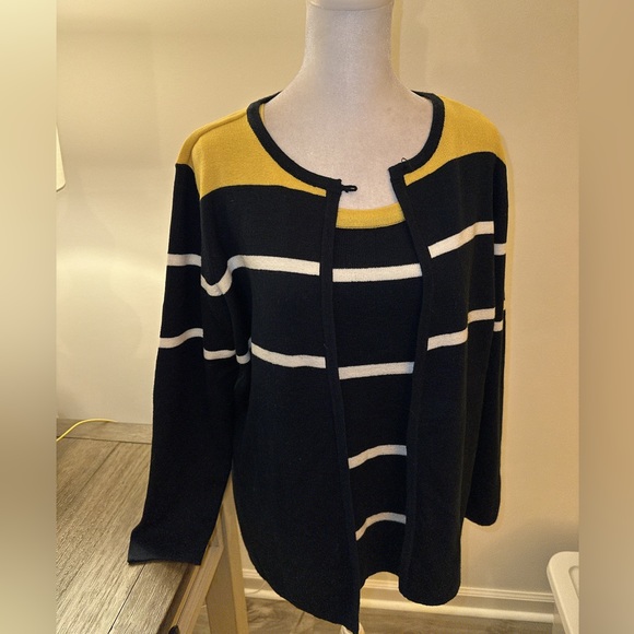 Kate Landry Sweater Set - Size M - Picture 3 of 16